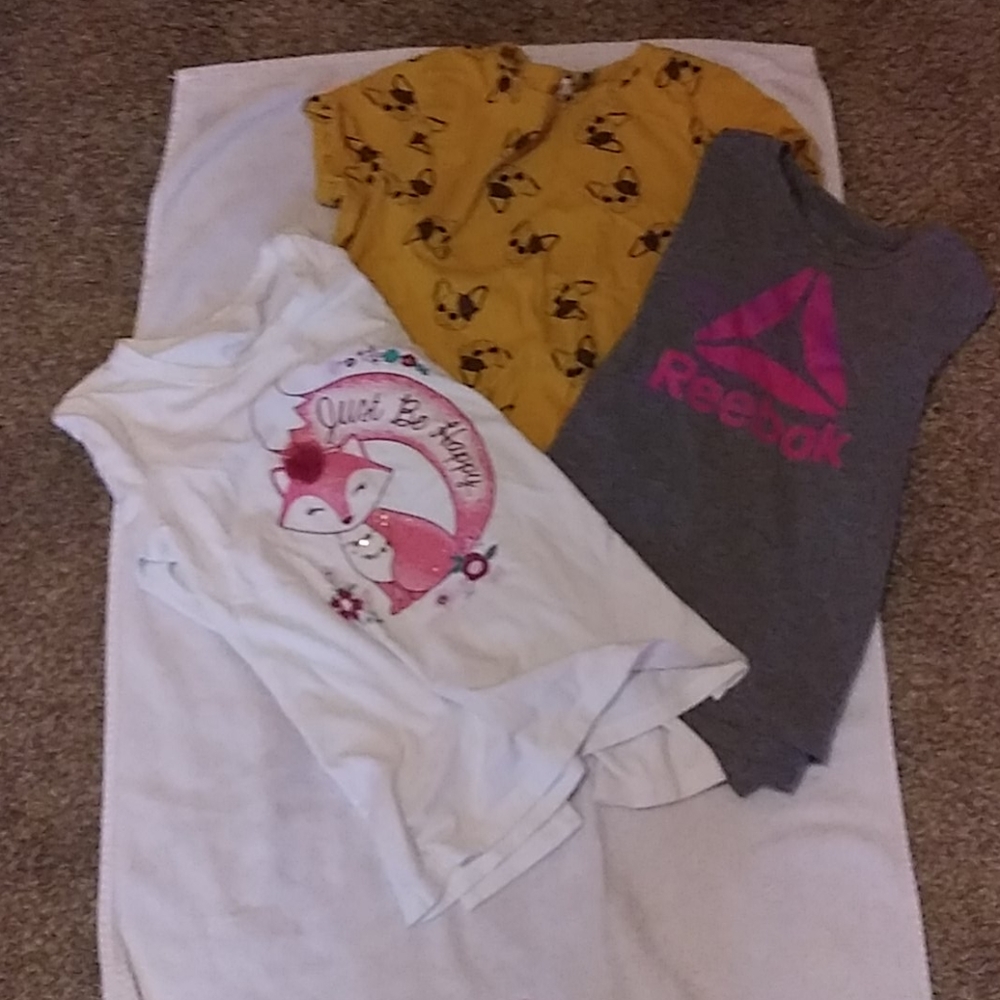 3 t-shirt and and 1 pants